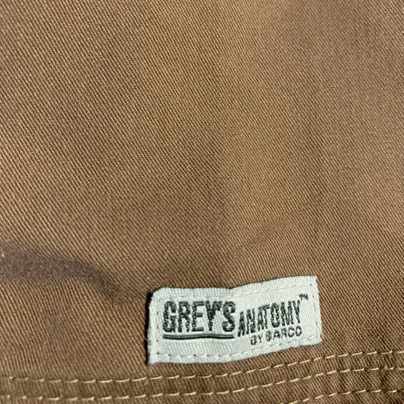 Greys Anatomy Brown Scrubs - Picture 2 of 2